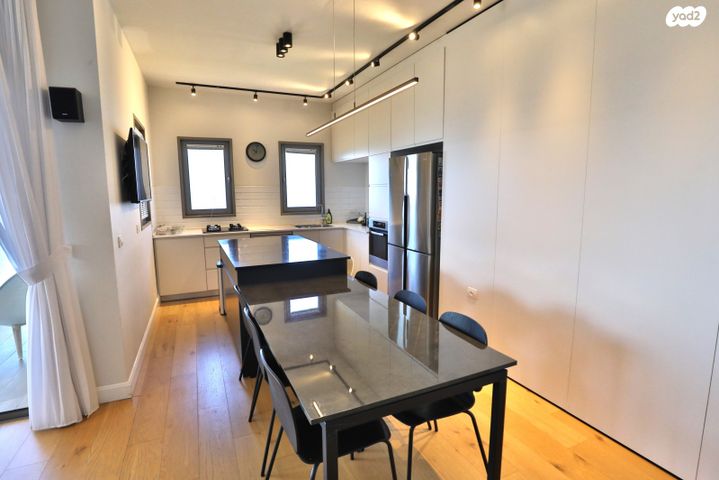 דירה, שדרות בן גוריון, אגמים, נתניה