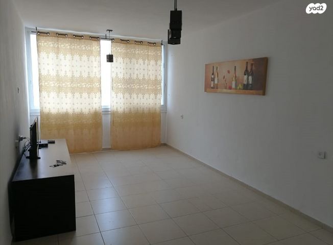 דירה, דוד בן גוריון, הראשונים, שלומי