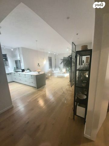 אריק איינשטיין 