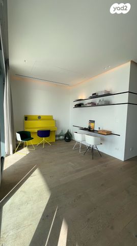 דירה, יהודה עמיחי, תכנית ל', למד, תל אביב יפו