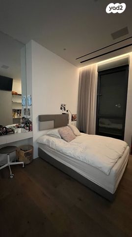 דירה, יהודה עמיחי, תכנית ל', למד, תל אביב יפו