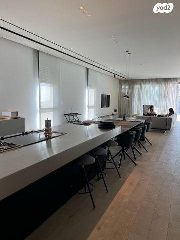 דירה, יהודה עמיחי, תכנית ל', למד, תל אביב יפו