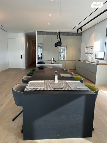 דירה, יהודה עמיחי, תכנית ל', למד, תל אביב יפו