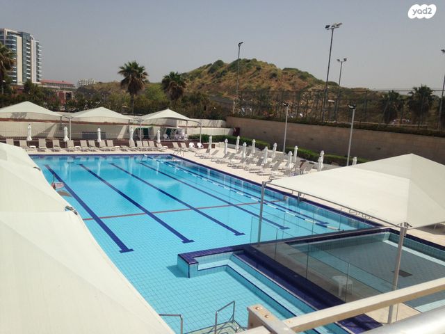 דירה, הרצליה