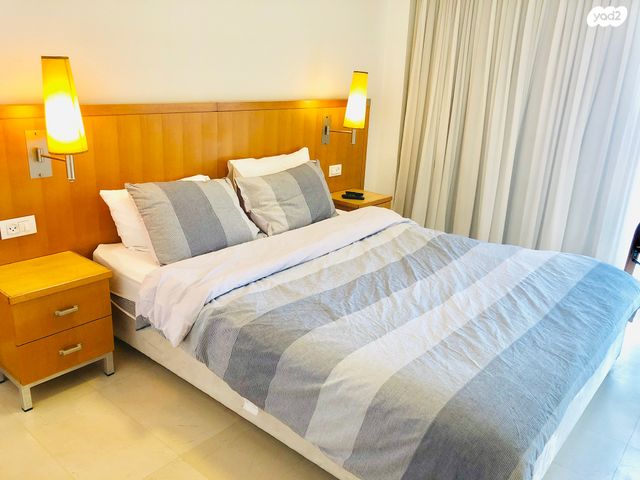 דירה, הרצליה