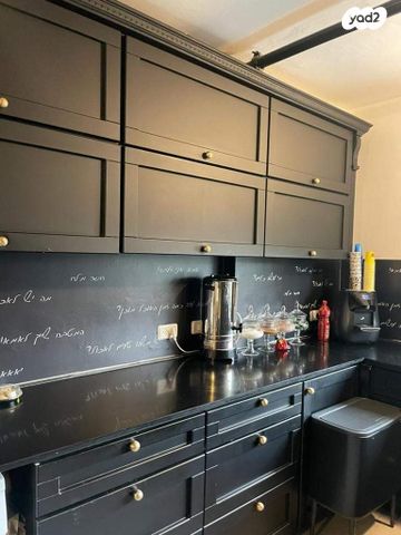 גג/ פנטהאוז, יהוד מונוסון