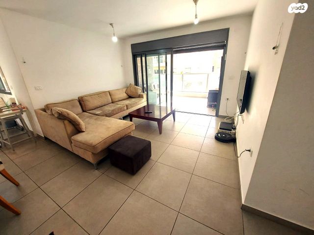 דירה, כפר סבא