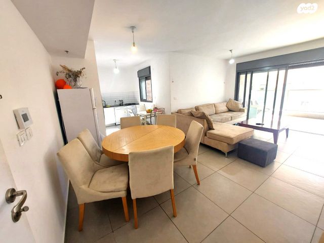 דירה, כפר סבא