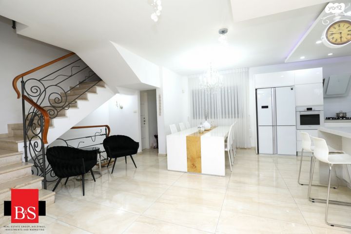 דו משפחתי, רבן גמליאל 8, נאות הרצל, נתניה