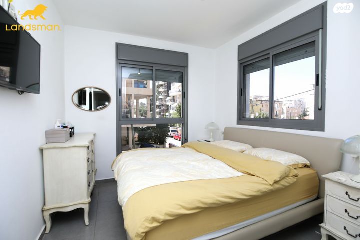 דירה, הרב שקדי 11, מחנה יהודה, פתח תקווה