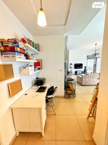 בית פרטי/ קוטג', גילון