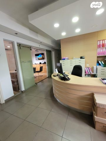 מבני תעשיה, אזור תעשיה מפרץ, חיפה