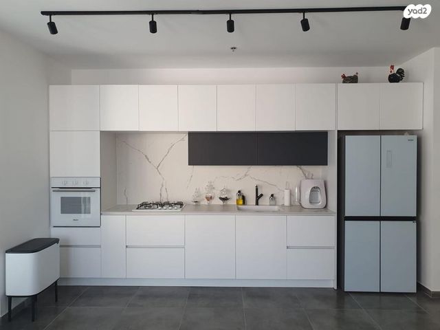 דירה, גרציאני יצחק, גני שרונה, קרית הממשלה, תל אביב יפו