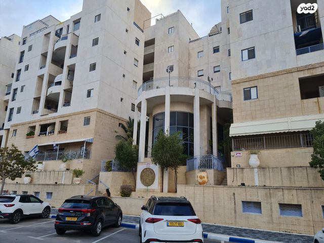 מרינה, פארק לאומי וחופים