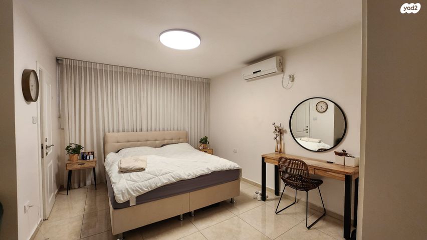 גג/ פנטהאוז, האדמו"ר האמצעי, חב"ד, נווה אורנים, לוד