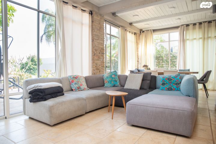 דו משפחתי, דרך ארץ, גדרה