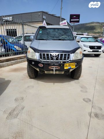 טויוטה לנד קרוזר