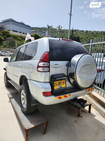 טויוטה לנד קרוזר