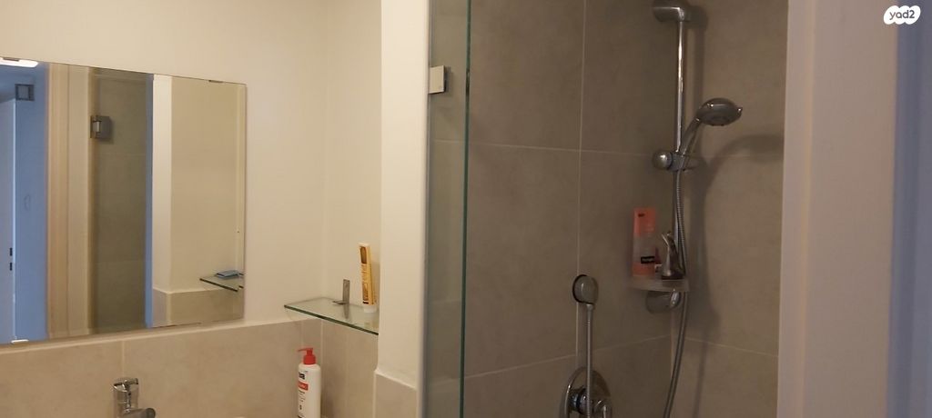 דירה, שכונת בן גוריון, מרכז העיר ג', רמת גן