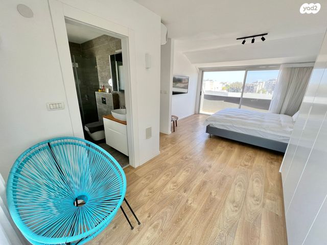 גג/ פנטהאוז, דן שומרון, הרצליה הירוקה, נווה עובד, הרצליה