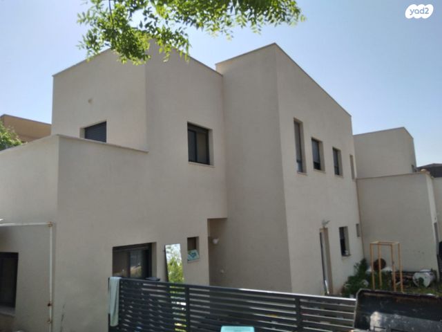 דו משפחתי, נריה, טלמון