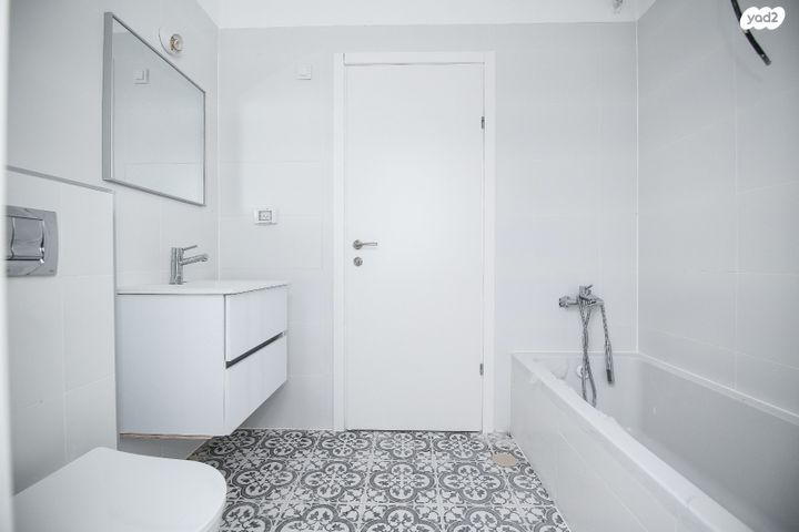 דירה, דולפין 2, גלי כרמל, טירת כרמל