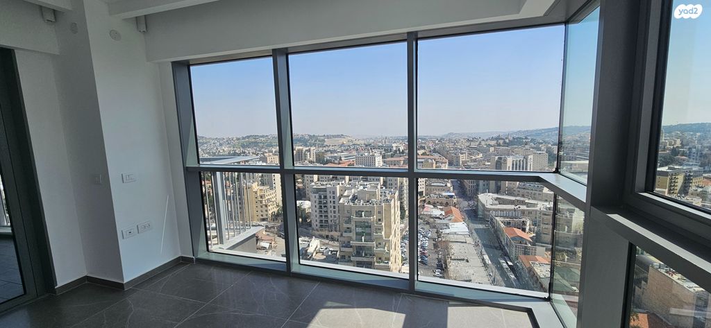 דירה, ראול ולנברג 65, מרכז העיר, ירושלים