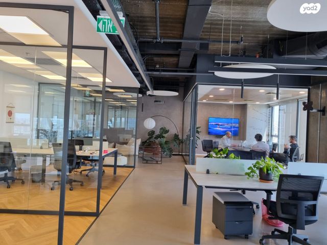משרדים, בורסה, רמת גן