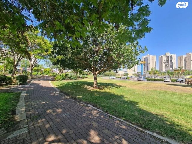 דירה, אקסודוס, ההעפלה, קרית גת