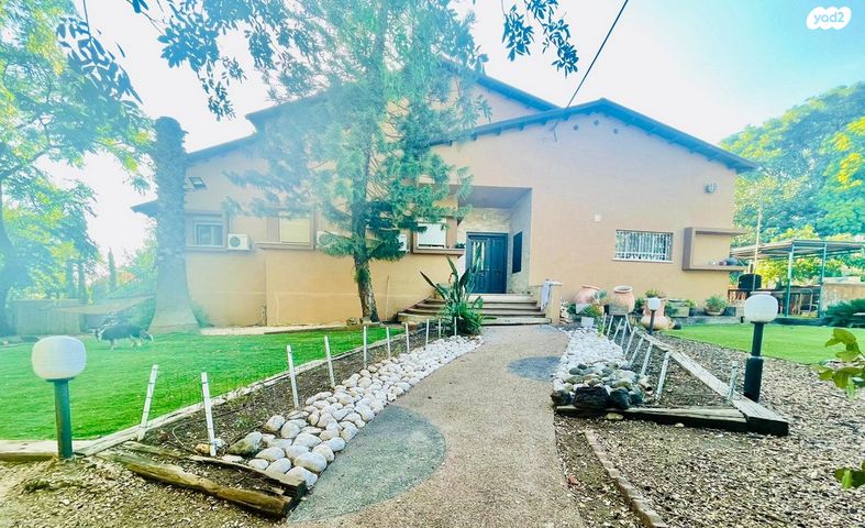 משק חקלאי/ נחלה, כורזים