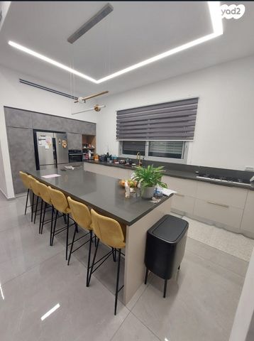 בית פרטי/ קוטג', מיתר / כרמית