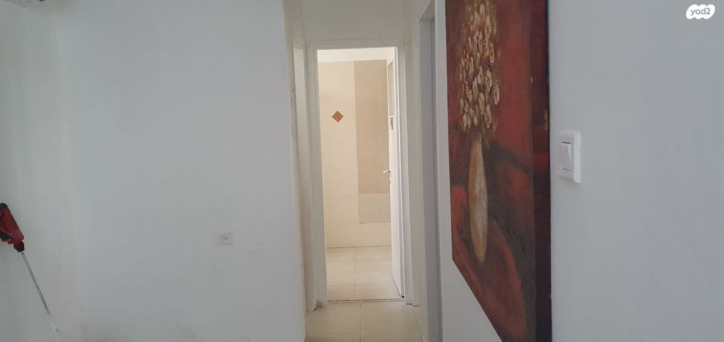 דירה, דוד בן גוריון, הראשונים, שלומי