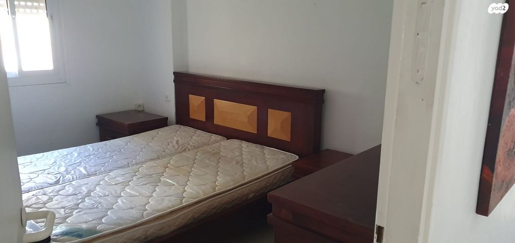 דירה, דוד בן גוריון, הראשונים, שלומי