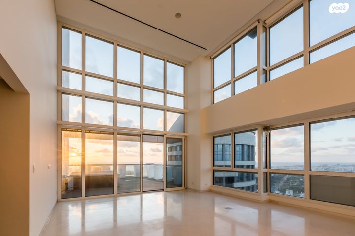 גג/ פנטהאוז, ניסים אלוני 17, צמרות איילון, פארק צמרת, תל אביב יפו