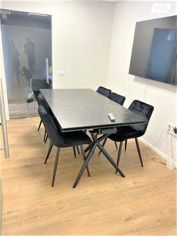 משרדים, שער פלמר, תחנת רכבת השמונה, חיפה