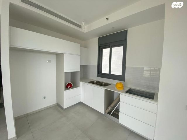 דירה, שדרות בנימין 84, רמת חן ובן ציון, נתניה