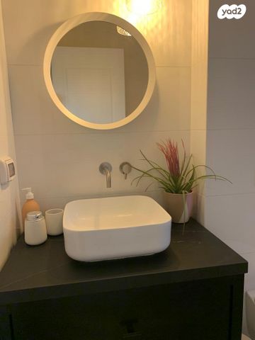 דירה, אריה ל. קובובי, רמת דניה, ירושלים