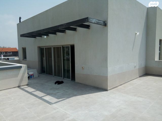 דופלקס, גר צדק, מכללת תל אביב יפו, דקר, תל אביב יפו