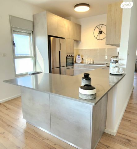 גג/ פנטהאוז, תל מונד