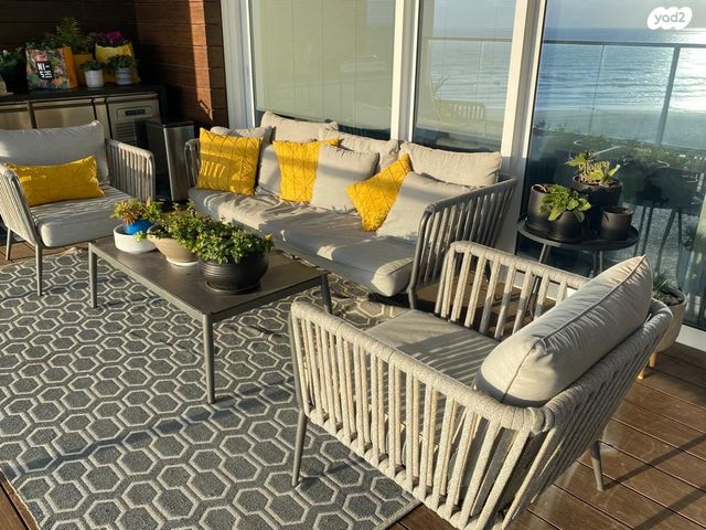 דירה, אהוד מנור, עיר ימים, נתניה