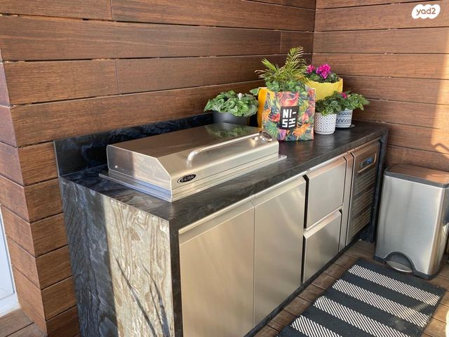 דירה, אהוד מנור, עיר ימים, נתניה