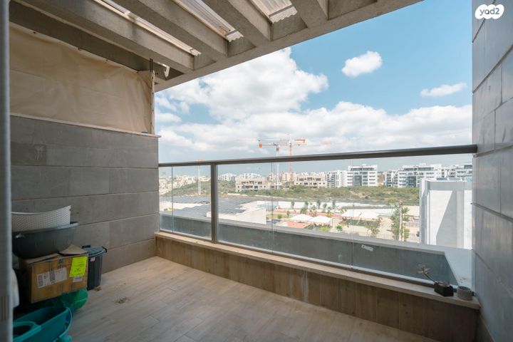 גג/ פנטהאוז, סביון 7, הפרחים, חריש