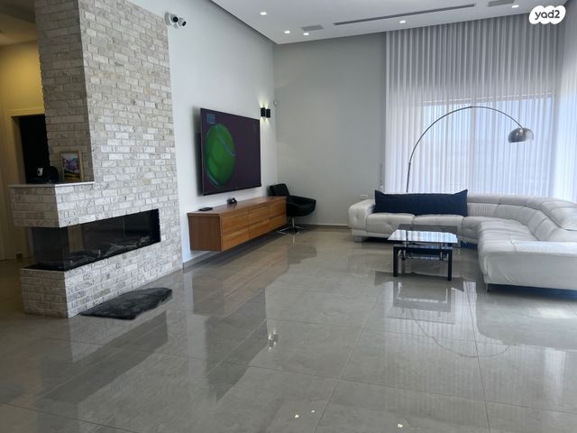 בית פרטי/ קוטג', חפצי בה