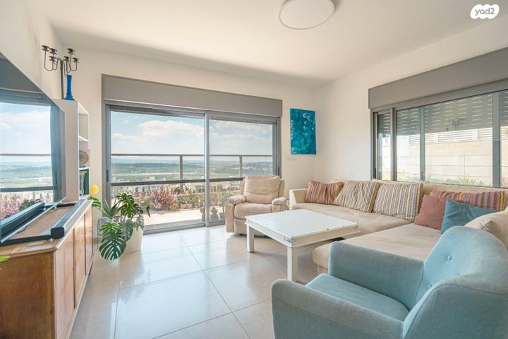 גג/ פנטהאוז, סביון 7, הפרחים, חריש