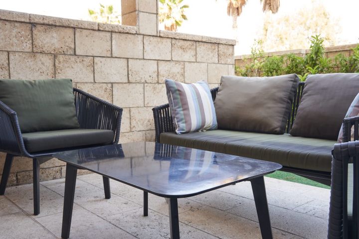 סאבלט, הרצליה