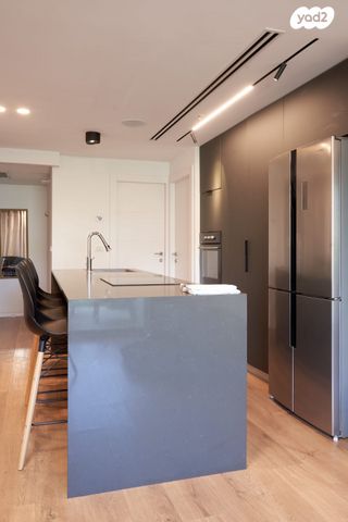 סאבלט, הרצליה