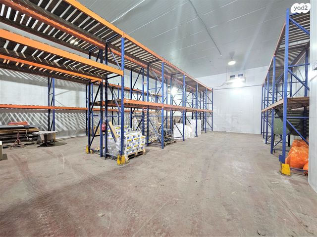 מחסנים, גבעת כ"ח