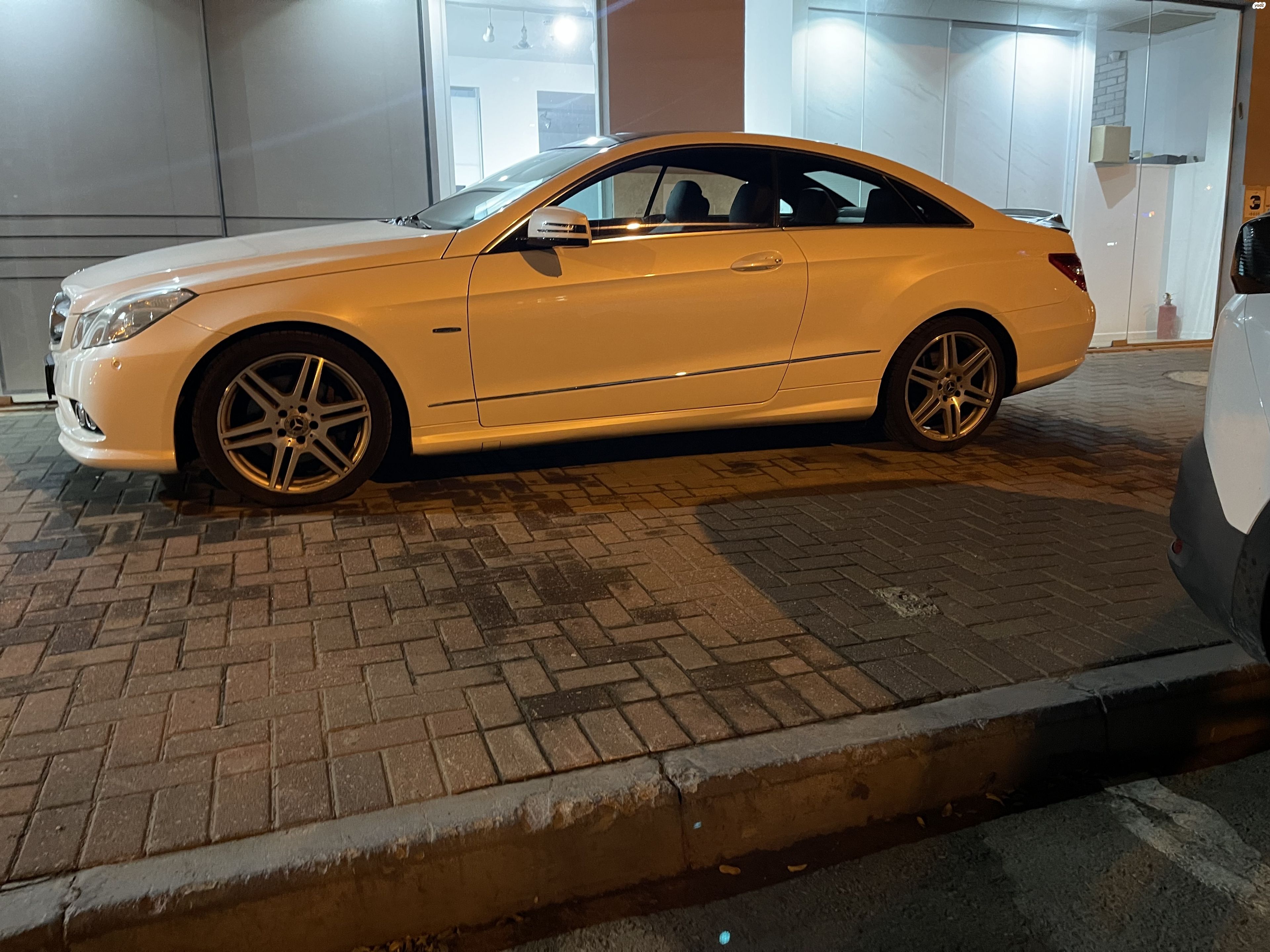 מודעת רכב מרצדס-בנץ E-class