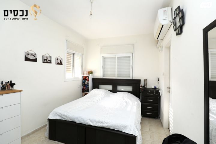 דירת גן, אלעד