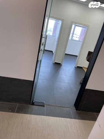 משרדים, ילדי טהרן, מב"ת מערב, אזור תעשייה חדש, ראשון לציון